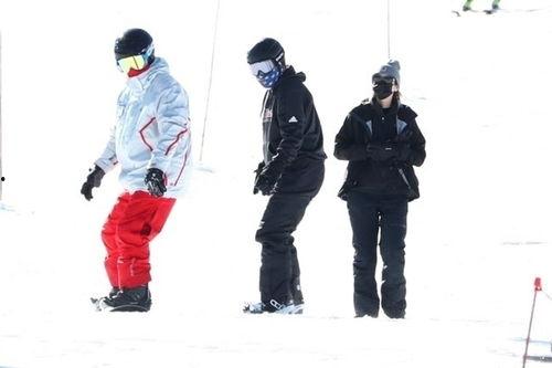 滑雪 明星时尚,冬季运动新潮流